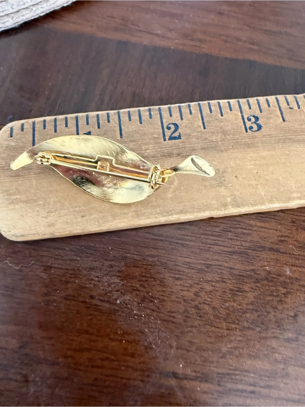 Vintage Gold Tone Leaf Brooch